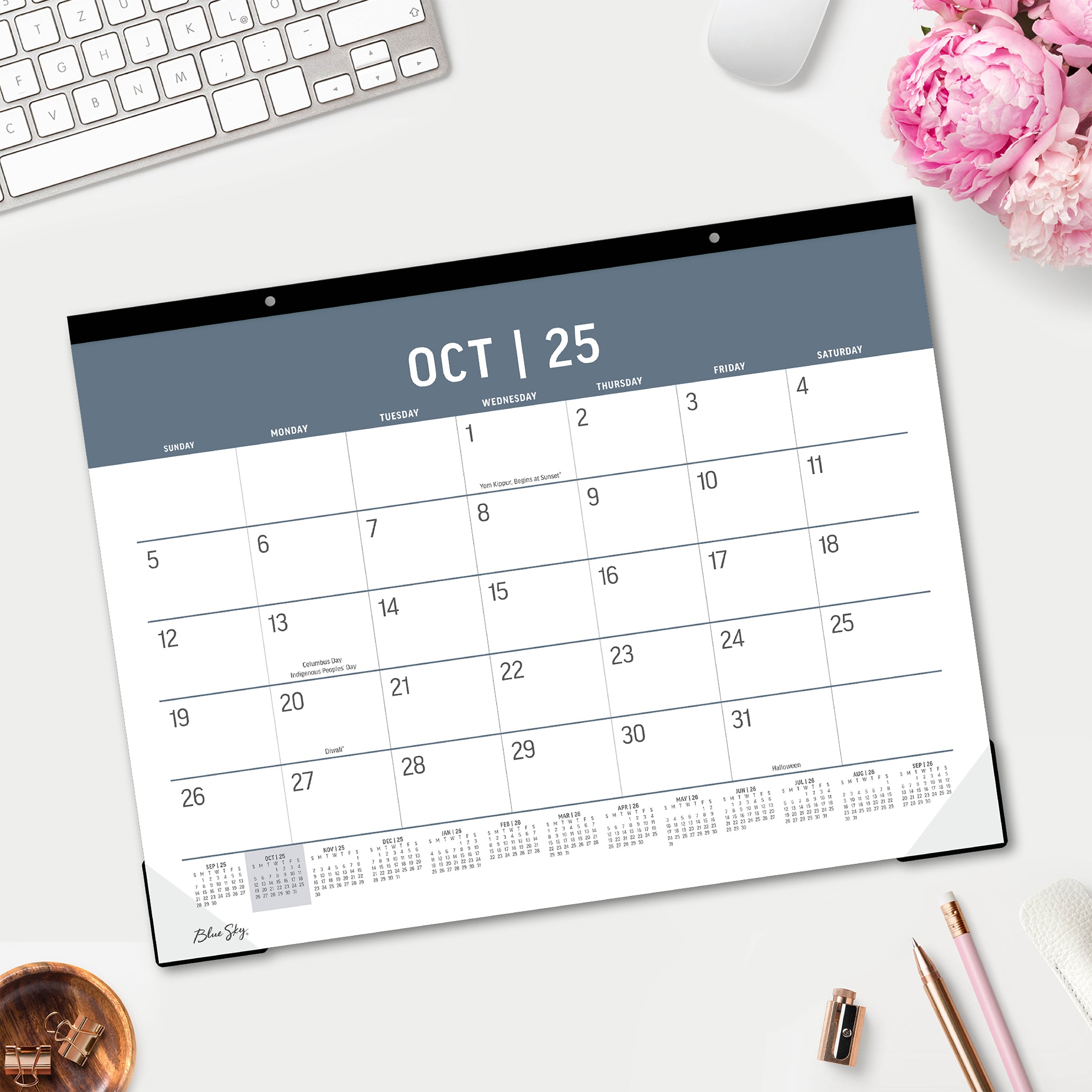 22 x 17 wall calendar for October 2025 - December 2026