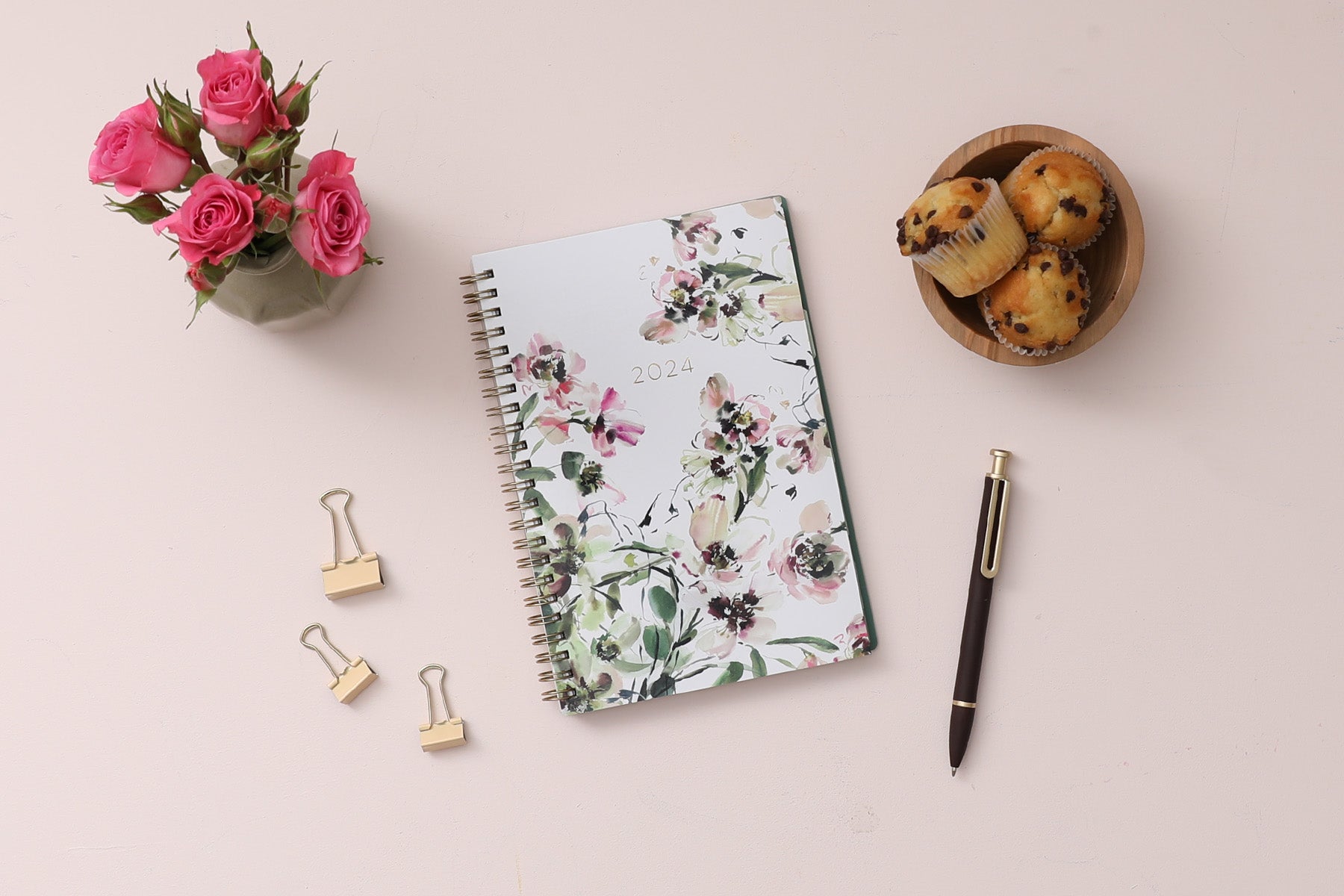 2024 beautiful floral pattern on beige back cover gold wire-o 5x8