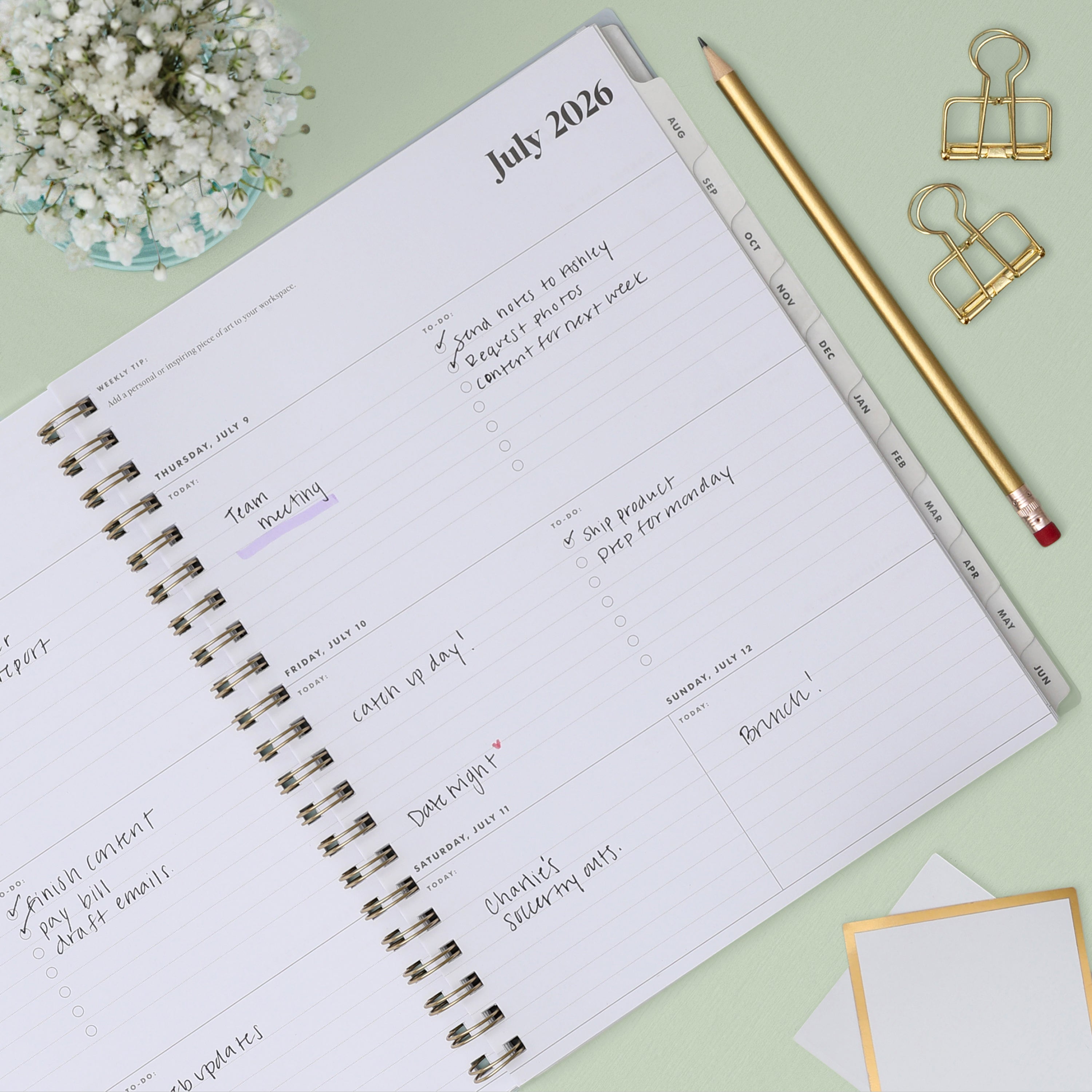 2026-2027 weekly spread featuring ample writing space, bullet points, to do-list.