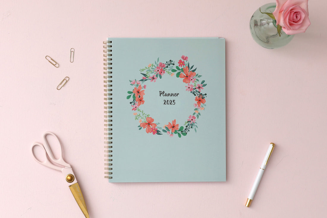 Laurel 2025 Weekly Monthly 8.5x11 Planning Calendar