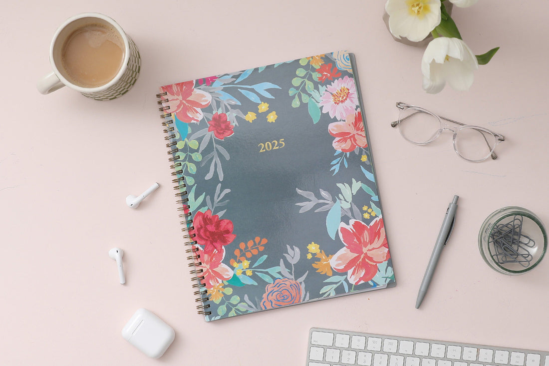 Sophie 2025 Weekly Monthly 8.5x11 Planning Calendar