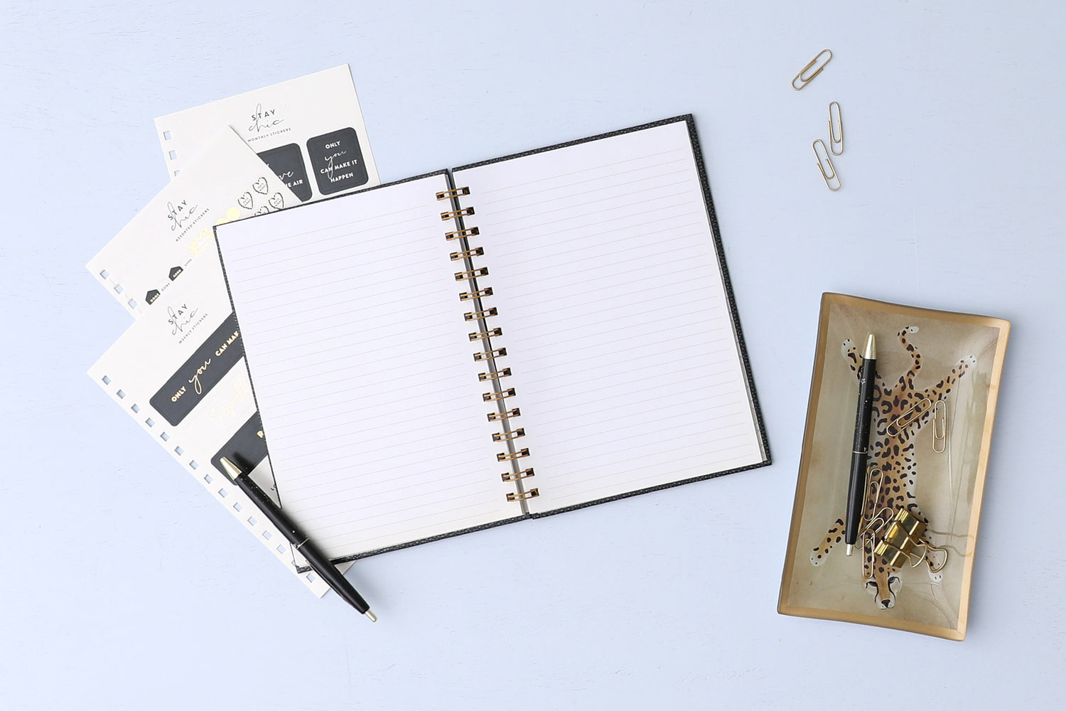 pebble grain notebook in 5.75 x 8.5 size with lined notes pages